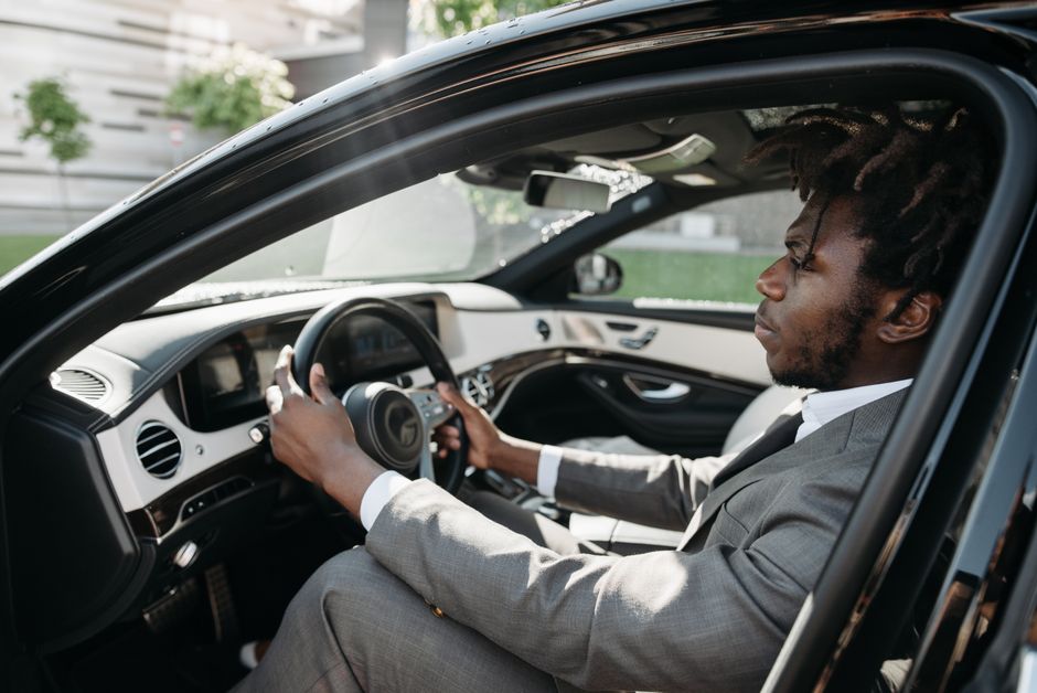 What Does a Limo Driver Do? Complete Job Guide
