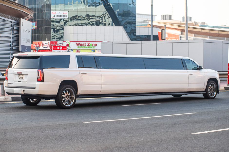 Luxury Limousine Service: What to Expect & How to Choose
