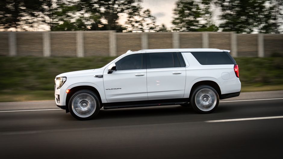 Private Limo Service: What to Expect & How to Book